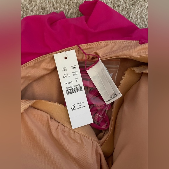 J Crew pink one piece strapless ruffle swimsuit NWT size 6 - Picture 3 of 3